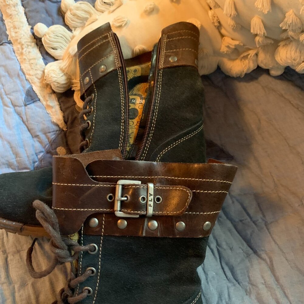 FLY LONDON SUEDE BUCKLE BOOTS SIZE 39.5 - Picture 6 of 11